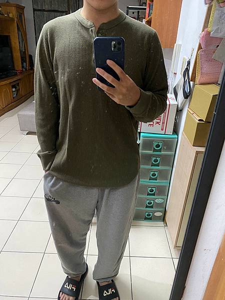 [樂淘]日本UNIQLO官網買買買-防風無縫羽絨連帽外套(3