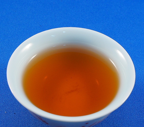 約50年老烏龍 - 茶湯.JPG