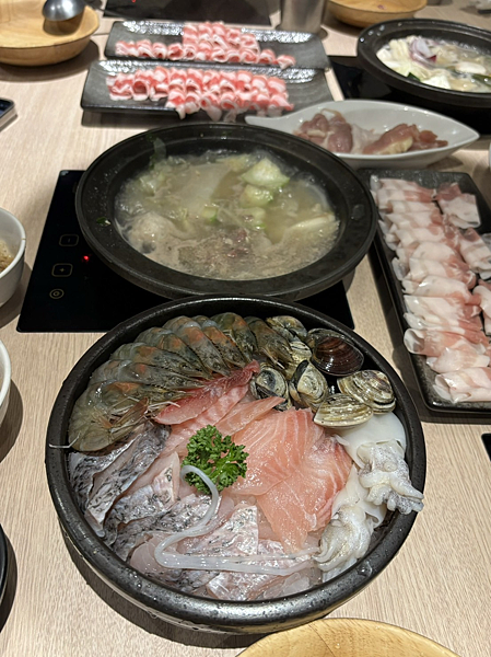 【食】石研室爆炒石頭火鍋-平價美食食記心得