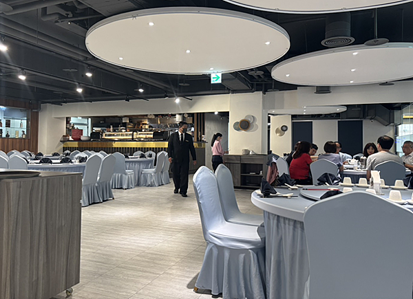 【台北中山站美食】長春亰華海鮮餐廳多人聚餐、商業午餐皆適