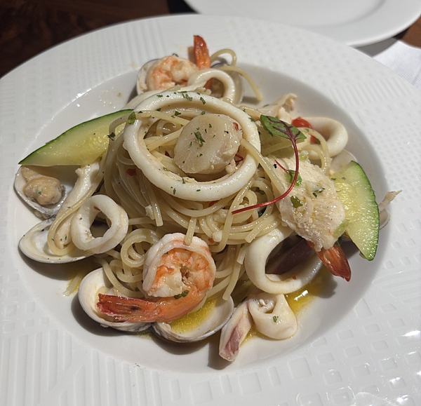 【台北｜中山站美食】螺絲瑪莉義麵坊｜義大利麵、焗飯、甜點一次