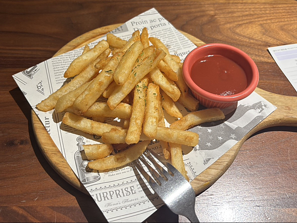 【台北|中山站美食】螺絲瑪莉義麵坊|義大利麵、焗飯、甜點一次 【台北|中山站美食】螺絲瑪莉義麵坊|義大利麵、焗飯、甜點一次