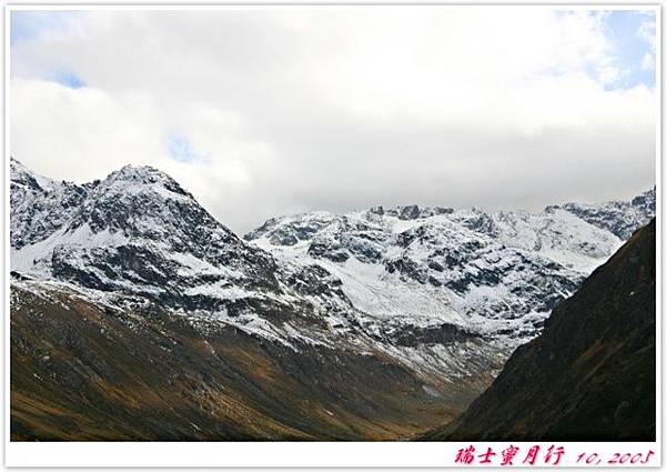 遠山積雪