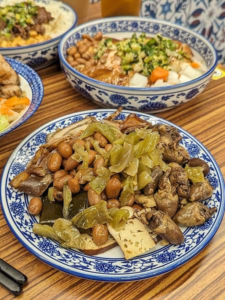 【台北美食】豐雞號。101附近必吃美食 軟嫩油雞讓人口齒留香