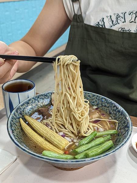 【台北美食】顏氏肉骨茶。正宗道地馬來西亞風味 中崙市場美食街 【台北美食】顏氏肉骨茶。正宗道地馬來西亞風味 中崙市場美食街