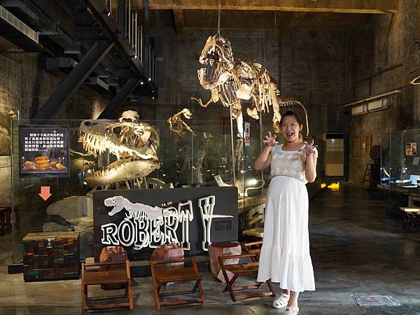 【宜蘭親子景點】Robert Y廢墟暴龍館。全球第二完整的恐 【宜蘭親子景點】Robert Y廢墟暴龍館。全球第二完整的恐