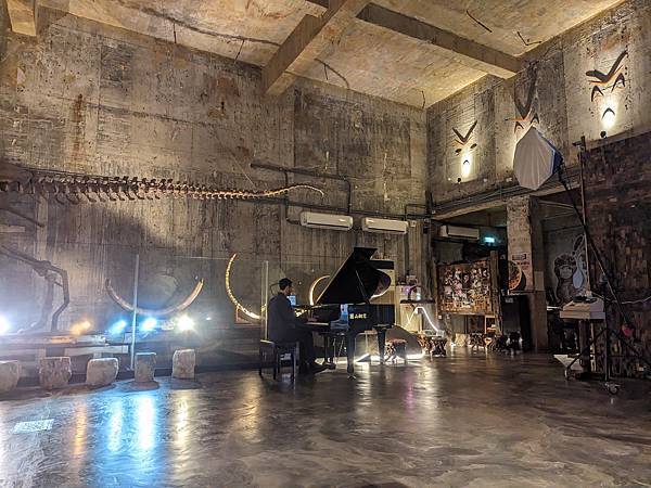 【宜蘭親子景點】Robert Y廢墟暴龍館。全球第二完整的恐 【宜蘭親子景點】Robert Y廢墟暴龍館。全球第二完整的恐