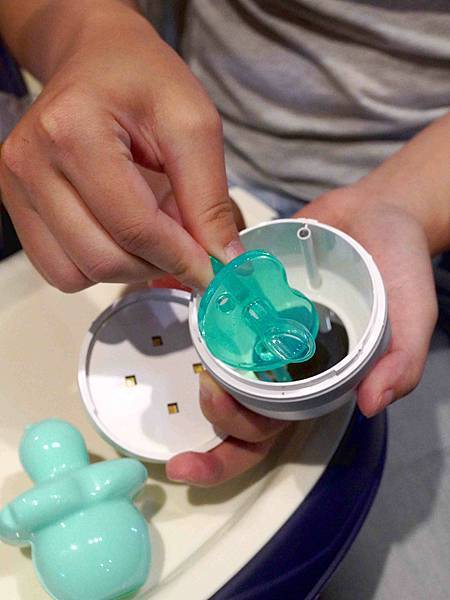 【育兒好幫手】優生。獲得金孕獎的寶寶用品 消毒奶嘴好方便 還 【育兒好幫手】優生。獲得金孕獎的寶寶用品 消毒奶嘴好方便 還