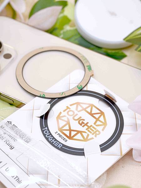 所有保護殼都可以用的【TOUGHER金屬磁吸環】。超薄輕巧 所有保護殼都可以用的【TOUGHER金屬磁吸環】。超薄輕巧