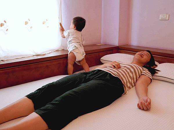 讓人離不開的舒服【德國Emma 石墨烯黑鑽系列】怎麼睡都好好 讓人離不開的舒服【德國Emma 石墨烯黑鑽系列】怎麼睡都好好