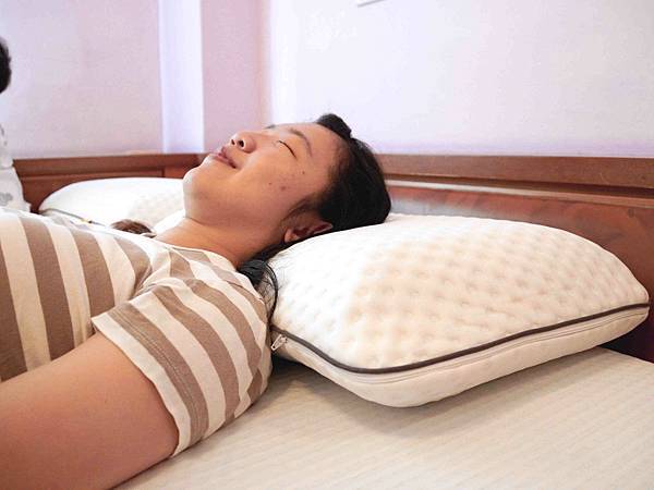 讓人離不開的舒服【德國Emma 石墨烯黑鑽系列】怎麼睡都好好 讓人離不開的舒服【德國Emma 石墨烯黑鑽系列】怎麼睡都好好