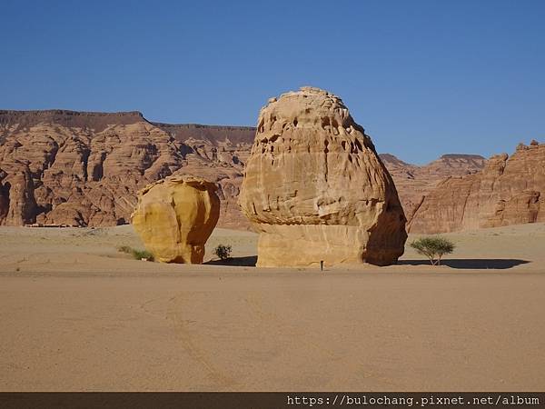 沙烏地阿拉伯–9  Al Ula 山谷中雄偉的鏡面音樂廳