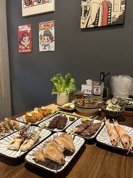 板橋平價居酒屋-菁禾町居酒屋｜串燒、炸物、啤酒暢飲、朋友聚餐