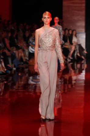 elie-saab-fall-2013-2014-couture-long-sleeve-v-neck-beige (3).jpg