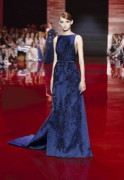 elie-saab-fall-2013-2014-couture (3).jpg