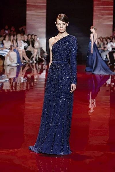 elie-saab-fall-2013-2014-couture (2).jpg