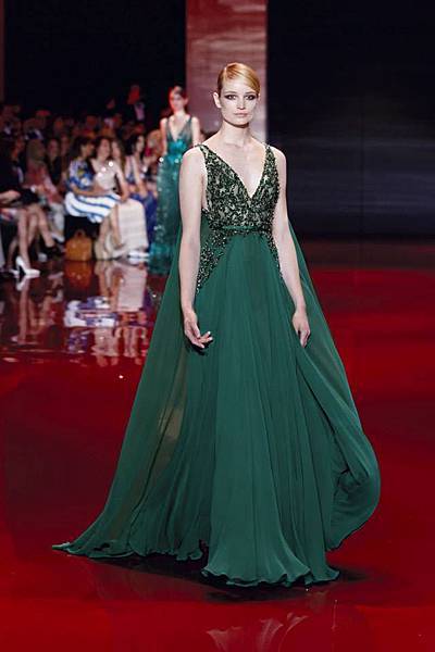 elie-saab-fall-winter-2013-2014-couture (3).jpg