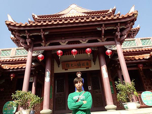 這張照片很好笑.也很詭異