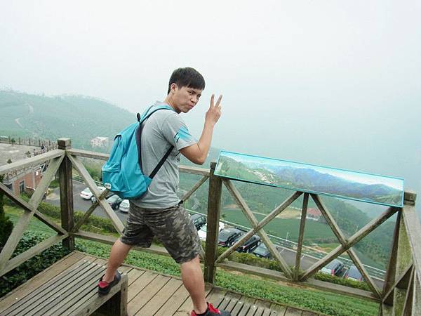 觀景台很小只能容納4.5個人在上面但視野相當遼闊