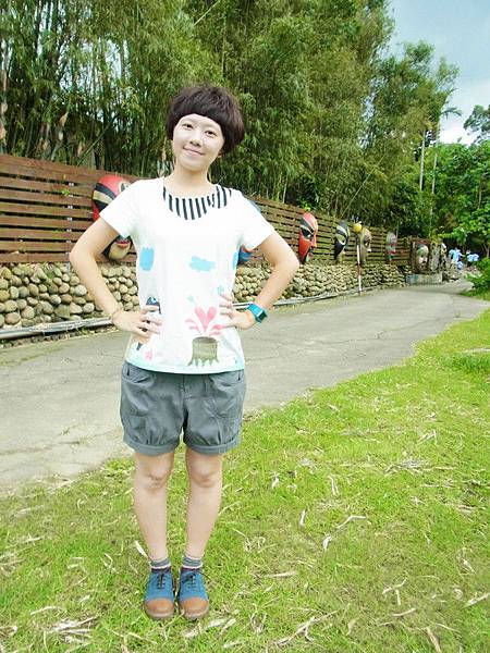 換了個新髮型.都26歲了還裝可愛.^_^阿呆就是很喜歡.哈...