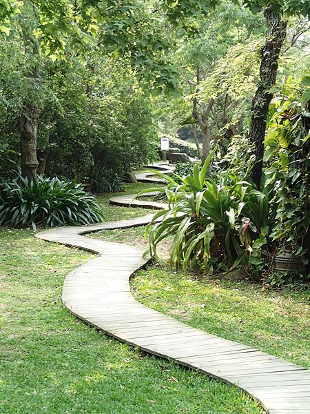 好喜歡這挑蜿蜒的步道喔!