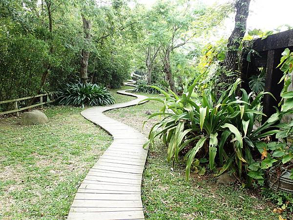 這裡是要通往莫內花園