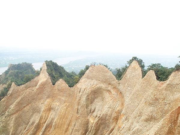 有小張家界之稱的火炎山.真的很有感覺