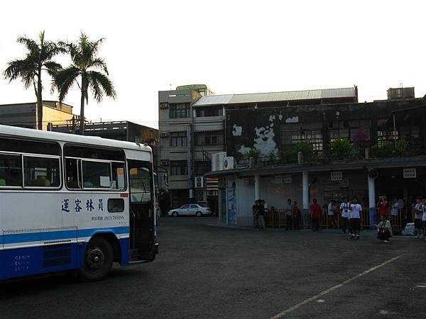 YLBUS623 121.jpg