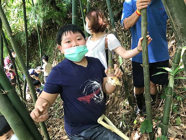 2021814採茶挖筍_挖筍2.jpg 2021814採茶挖筍_挖筍2.jpg