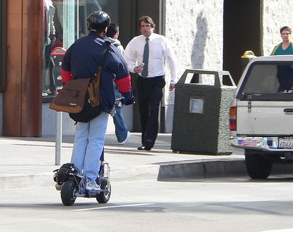電動scooter