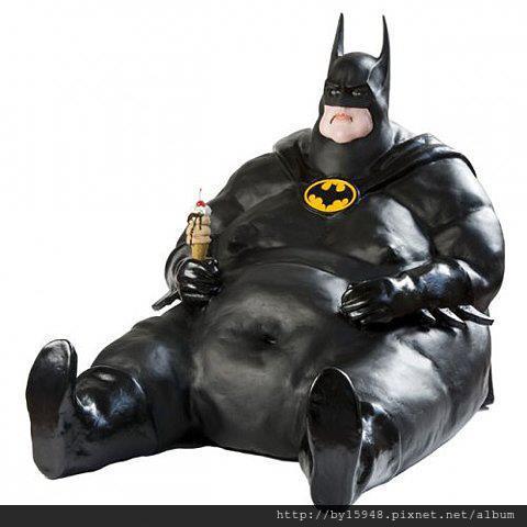 2012-08-04 13'30 最怕看完一部3小時的蝙蝠俠，也吃了3小時的零食。Mayday五月天 建議大家：嗯，看Mayday五月天演唱會又跳又唱比較健康！
