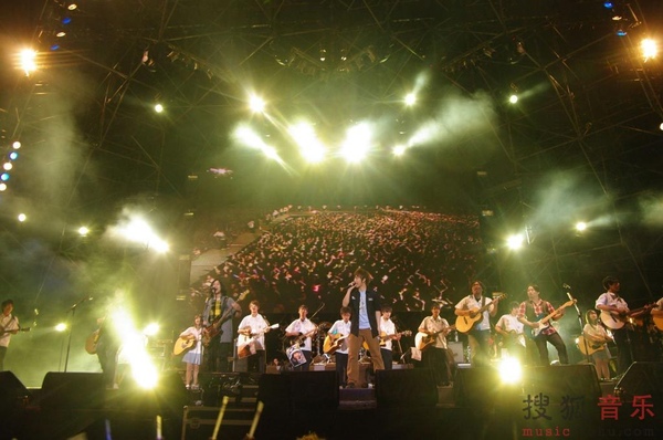 五月天台北演唱會第二場 五萬人的掌聲感動全場4.jpg