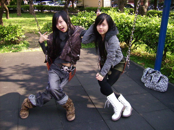 我們都愛盪鞦韆：Ｄ