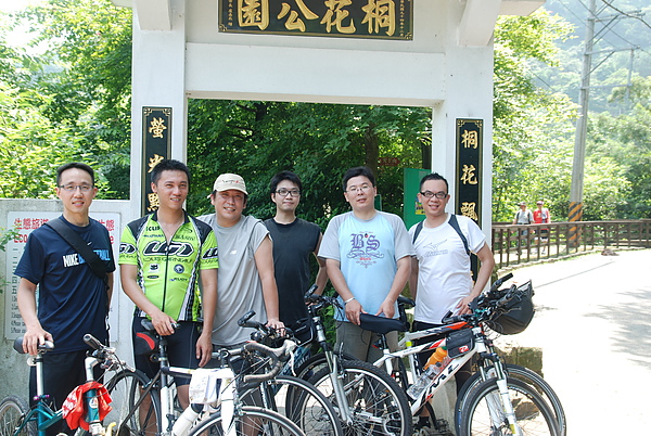 桐花公園紀念照一枚