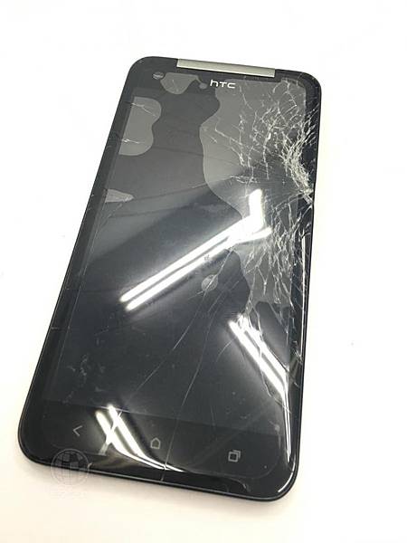 HTC蝴蝶面板破裂(1)