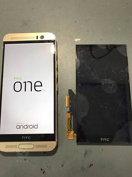 HTC M9+受潮液晶不顯