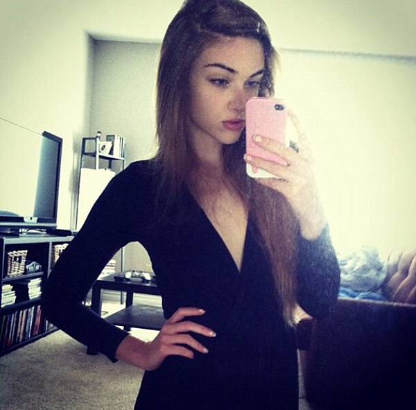 faq86n-l-610x610-shirt-dress-boobs-russian-dutch-english-black+dress-lovely-instagram-ig-model-twitter-black--happy-mirror-selfie--america-canada-style-spring-fall-autumn-japan-pretty+face-skinny-w.jpg