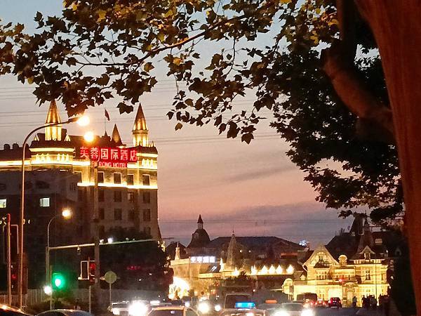 從哈爾濱搭高鐵-->大連, 1000公里4.5小時~~大連之 從哈爾濱搭高鐵-->大連, 1000公里4.5小時~~大連之