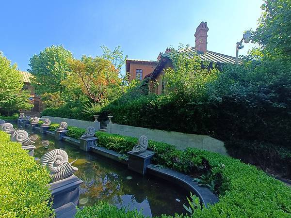 從哈爾濱搭高鐵-->大連, 1000公里4.5小時~~大連之