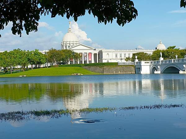 奇美博物館 有美景有質感的地方! 館內世界級展覽--
