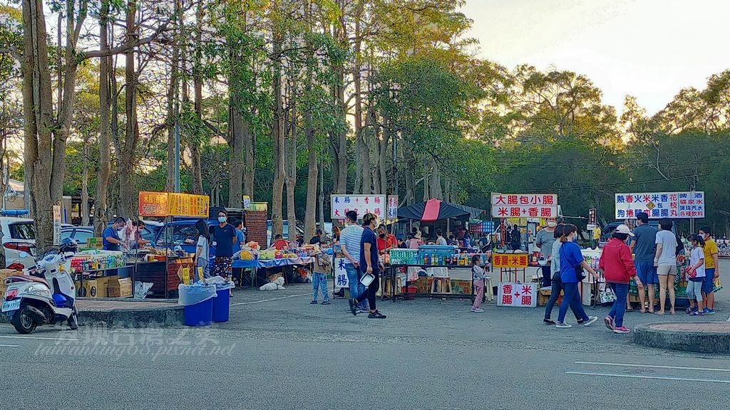 鐵砧山雕塑