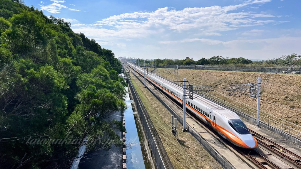 台中外埔水流東彩繪稻田