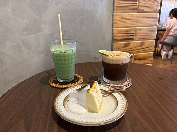 LINE_ALBUM_酉時暮光_240424_15