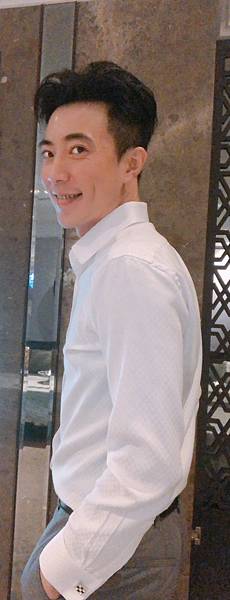 知名酒店經紀梁小尊.jpg 知名酒店經紀梁小尊.jpg