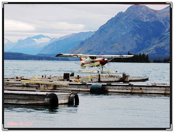 29 Atlin Village-Float plane 