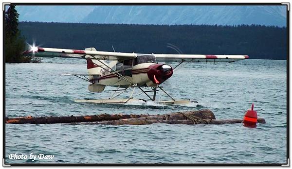 30 Atlin Village-Float plane 