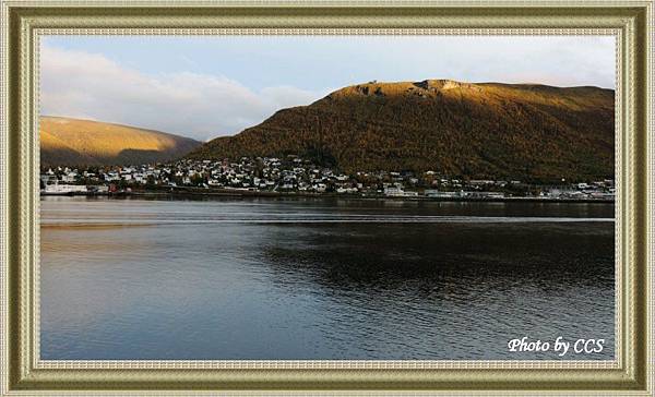 58 Tromso Port (Before sunset).JPG