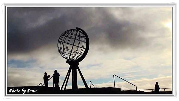 58 Nordkapp-Landmark of Ends of the Earth .JPG