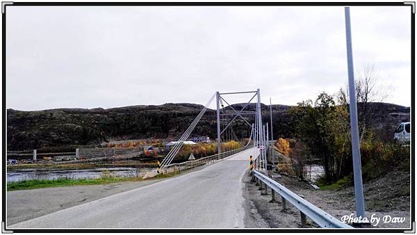 38 E105 Elvenes Pasvik River Bridge.jpg