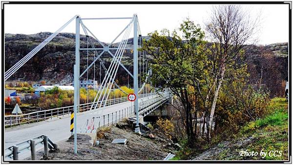 40 E105 Elvenes Pasvik River Bridge.JPG